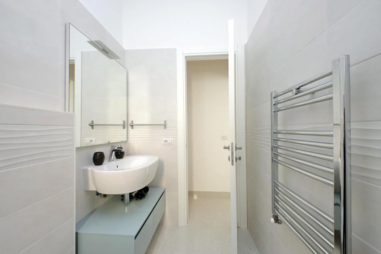 Ych-Luminoso Appartamento Per 8 Pax โรม ภายนอก รูปภาพ